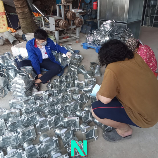 Co cut ống gió tròn